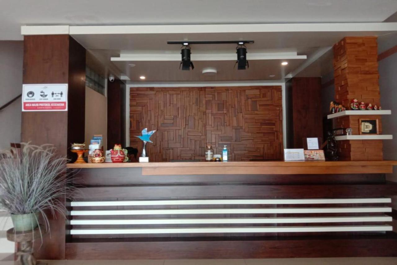 Oyo 90473 Gowin Hotel Kuta Lombok Eksteriør bilde