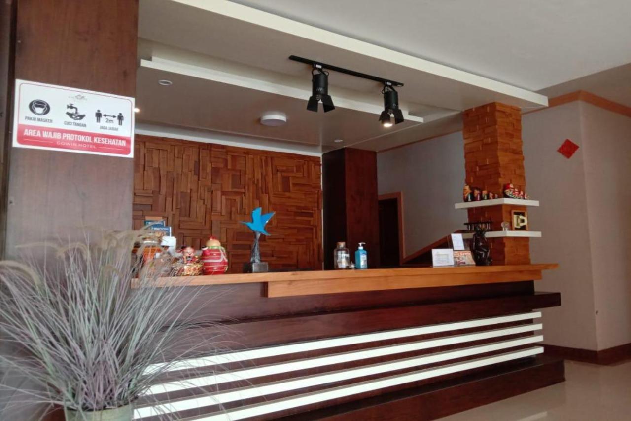 Oyo 90473 Gowin Hotel Kuta Lombok Eksteriør bilde
