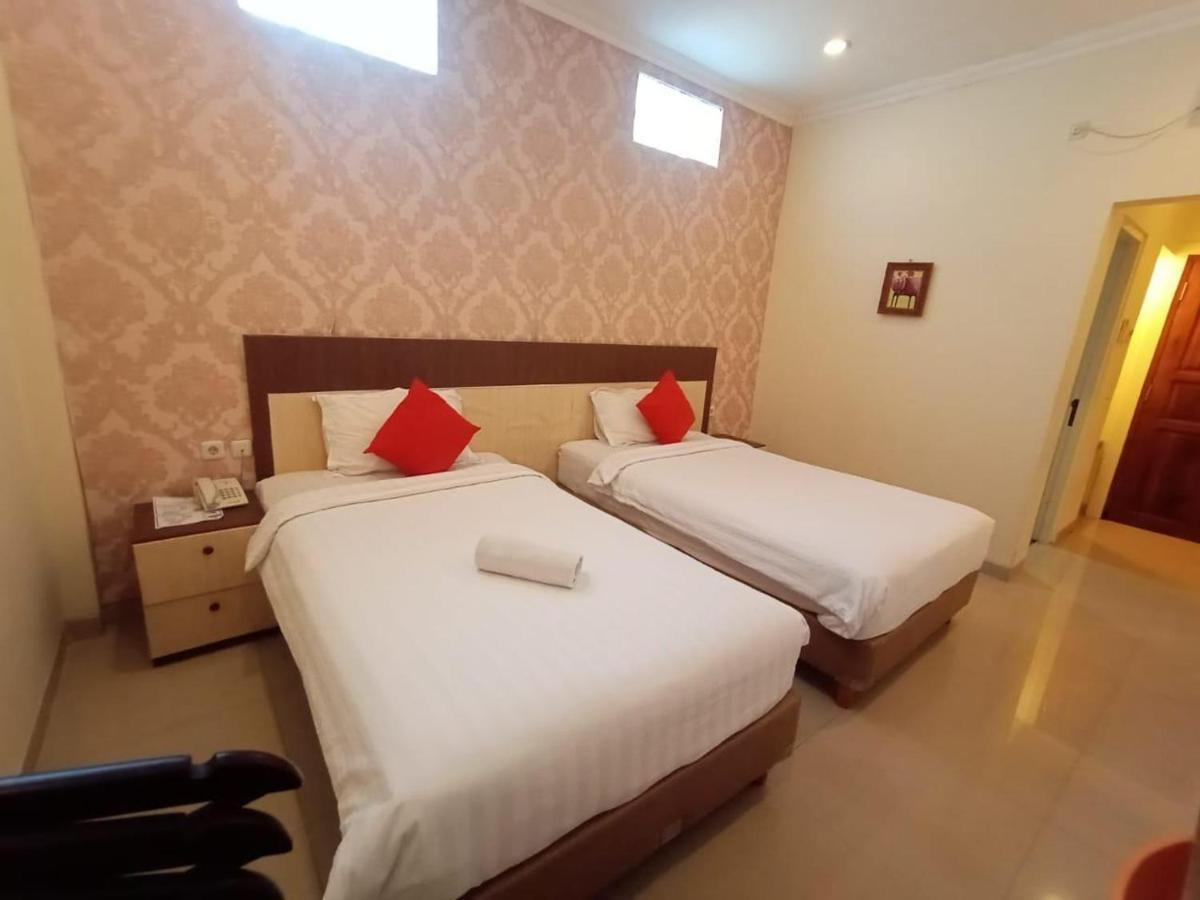 Oyo 90473 Gowin Hotel Kuta Lombok Eksteriør bilde
