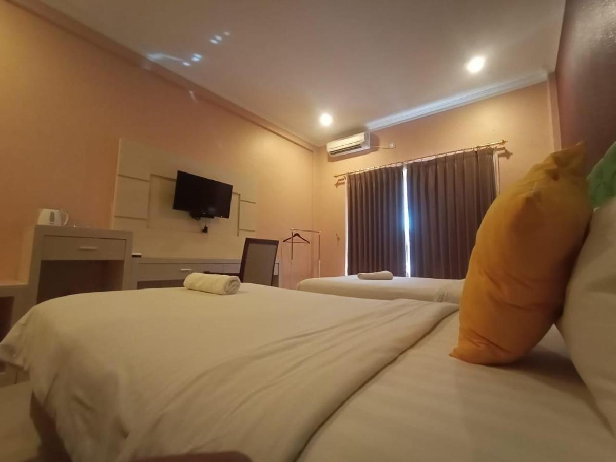 Oyo 90473 Gowin Hotel Kuta Lombok Eksteriør bilde