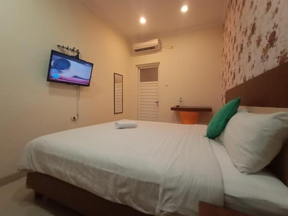Oyo 90473 Gowin Hotel Kuta Lombok Eksteriør bilde