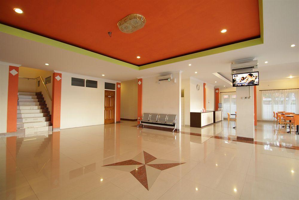 Oyo 90473 Gowin Hotel Kuta Lombok Eksteriør bilde