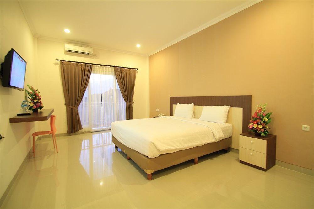 Oyo 90473 Gowin Hotel Kuta Lombok Eksteriør bilde