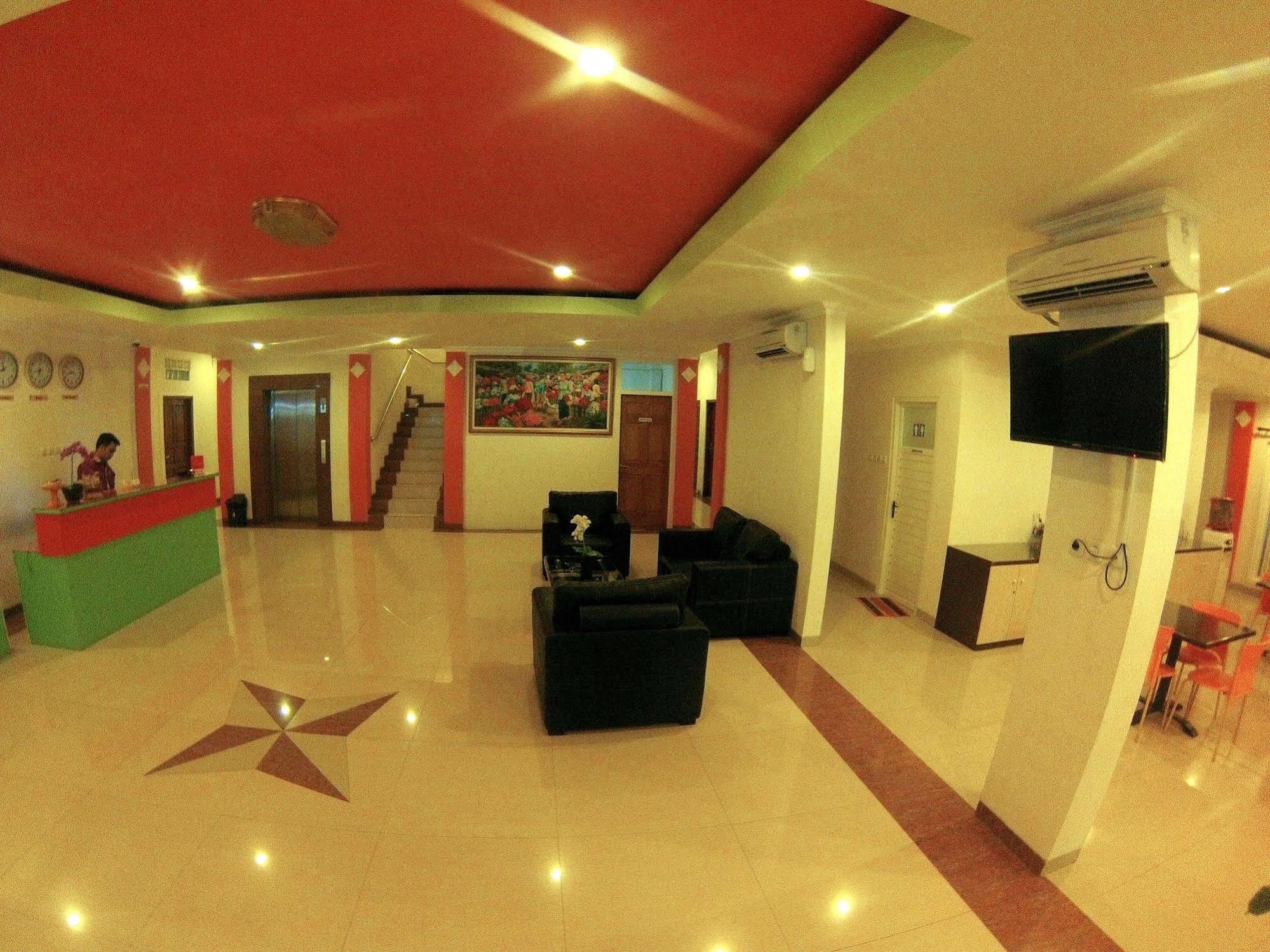 Oyo 90473 Gowin Hotel Kuta Lombok Eksteriør bilde
