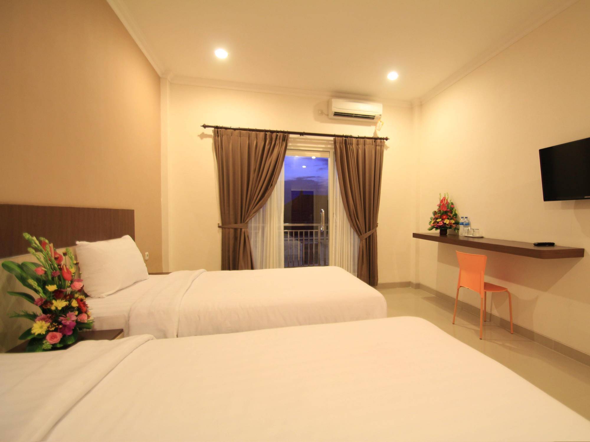 Oyo 90473 Gowin Hotel Kuta Lombok Eksteriør bilde